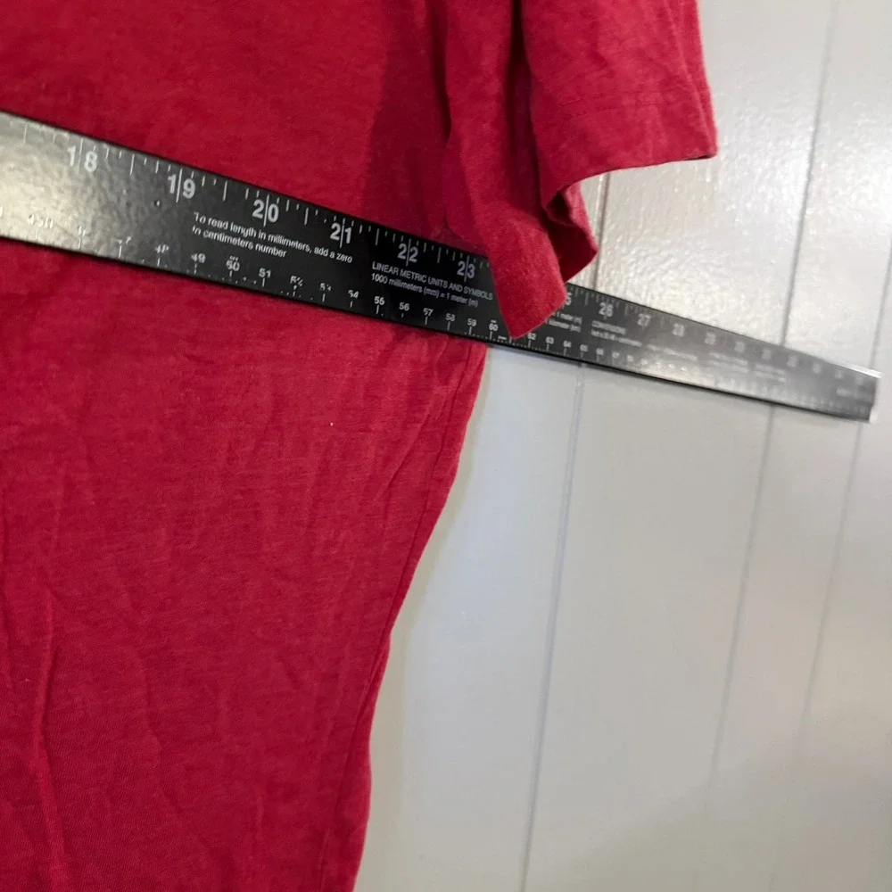 Banana Republic‎ T-Shirt Mens XL Red Fitted Vee Short Sleeve V-Neck Solid